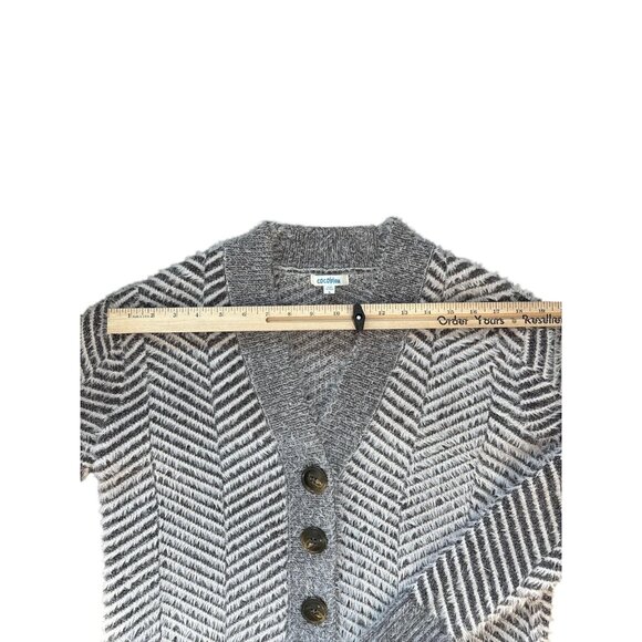 Cocobleu Sweater Womens Small Gray Chevron Button Front Fuzzy Cardigan Boxy - Picture 7 of 8